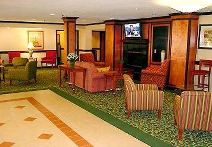 Baymont By Wyndham Canton Interior photo