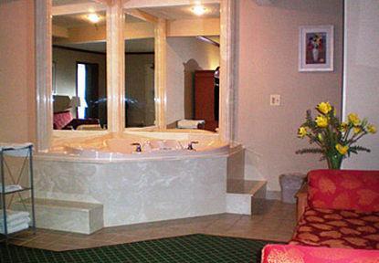 Baymont By Wyndham Canton Room photo