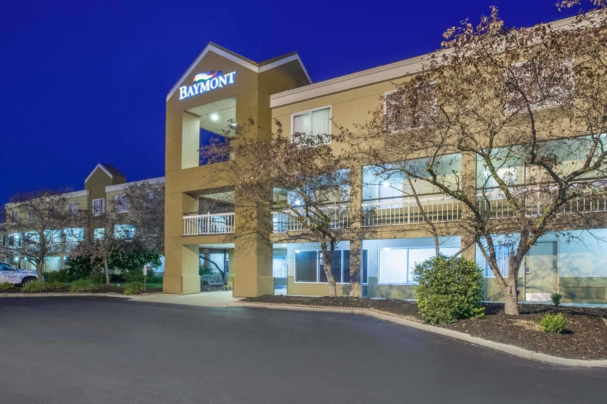 Baymont By Wyndham Canton Exterior photo